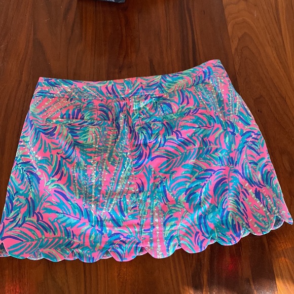 Lilly Pulitzer mini skirt - Picture 2 of 5